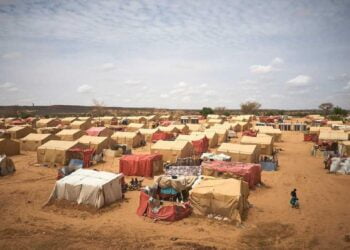 مع استمرار المشهد المأزوم بالنيجر: كيف ساهَم الانقلاب العسكري في تفاقم الوضع الإنساني؟