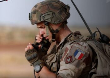 فرنسا تعتزم سحب جزء من عتادها العسكري في النيجر