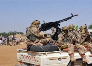 متمردو الطوارق يعلنون السيطرة على قاعدتين عسكريتين وسط مالي والجيش يعلن التعبئة