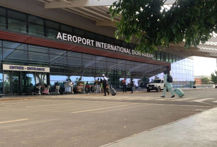 النيجر تمنع الطائرات الفرنسية من عبور المجال الجوي للبلاد