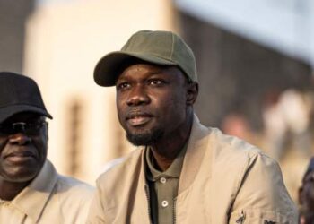 قاض في السنغال يأمر بإعادة زعيم المعارضة عثمان سونكو إلى قائمة الناخبين