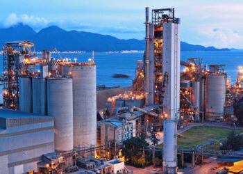 ناميبيا تبدأ بناء أول مصنع للحديد الخالي من الكربون في إفريقيا