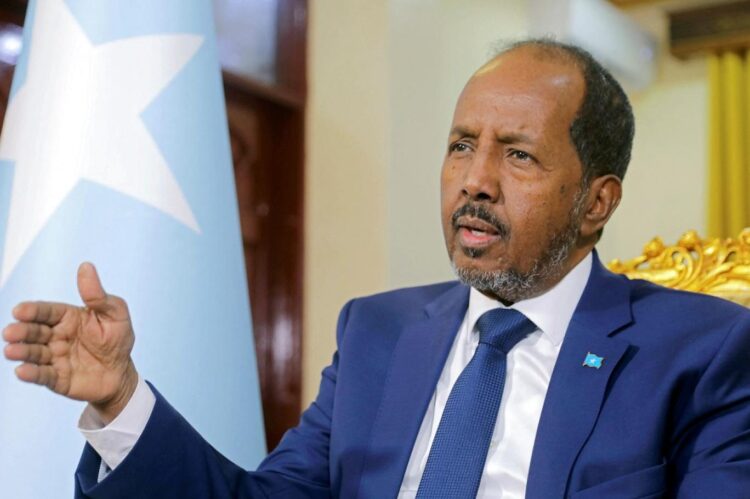 الرئيس الصومالي يتعهد بالقضاء على مقاتلي حركة الشباب خلال عام واحد