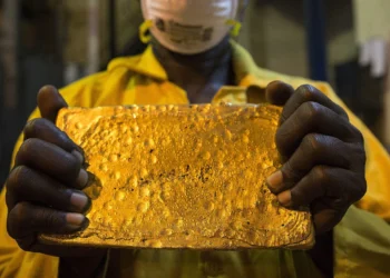 «مورد الذهب» الإفريقي بين مطرقة الاقتتال الداخلي وسندان التنافس الدولي