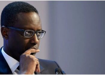 مسؤول أفوري سابق يعود للبلاد ويتطلع إلى السباق الرئاسي في 2025