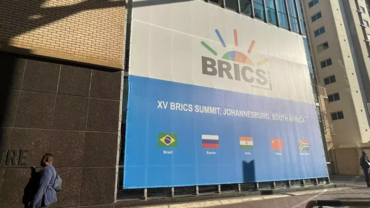 إفريقيا الوسطى تعلن رغبتها في الانضمام لـ”بريكس”