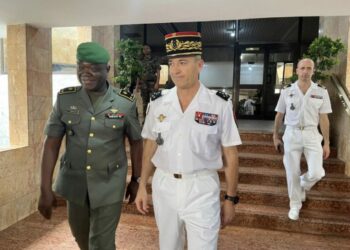 تعاون عسكري بين فرنسا وبنين.. والدولتان تنفيان انشاء قاعدة عسكرية