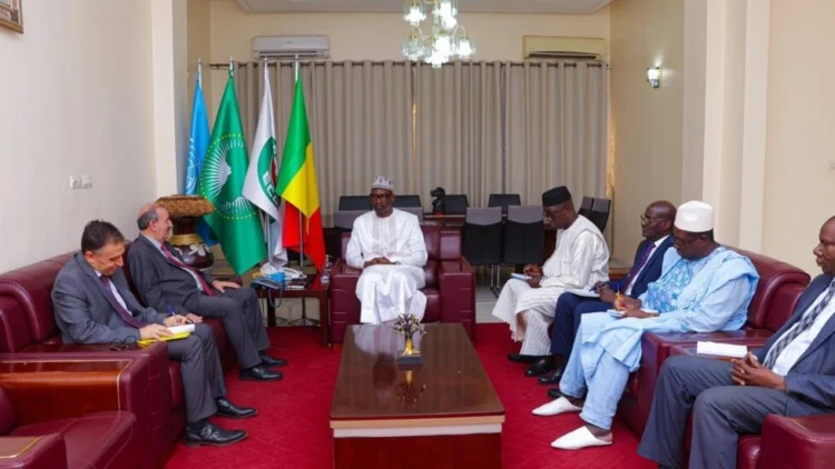 مالي تستدعي سفيرها لدى الجزائر للتشاور