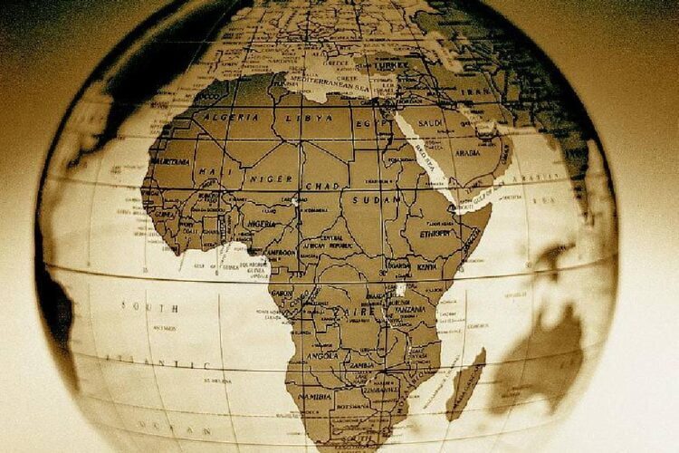 دور الزعامات في تشكيل الخريطة السياسية لغرب إفريقيا قبل الاستعمار الأوروبي