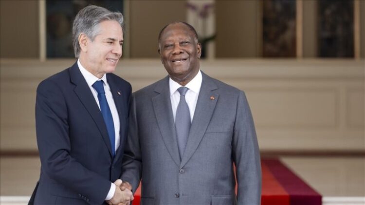 وزير الخارجية الأميركي يتعهد بتعزيز التعاون مع كوت ديفوار ويشيد بتجربتها