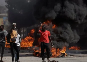 مقتل شخصين في احتجاجات عنيفة ضد تأجيل الانتخابات الرئاسية في السنغال