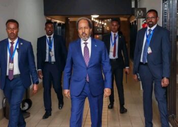 الرئيس الصومالي يتهم إثيوبيا بمحاولة منعه من حضور قمة الاتحاد الإفريقي