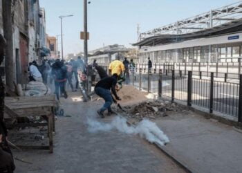 ما المتوقع في ظل تزايد الضغوط على الرئيس السنغالي ماكي سال؟