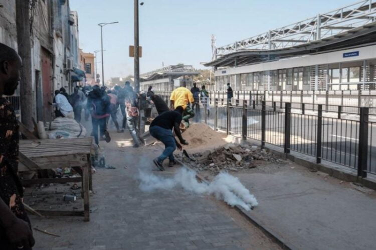 ما المتوقع في ظل تزايد الضغوط على الرئيس السنغالي ماكي سال؟