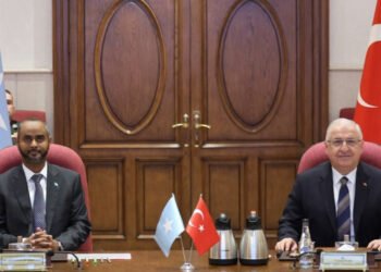 الصومال يوافق على اتفاقية تعاون دفاعي واقتصادي مع تركيا