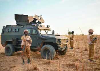 مقتل عشرات المسلمين في هجوم كبير استهدف مسجدًا شرق بوركينا فاسو