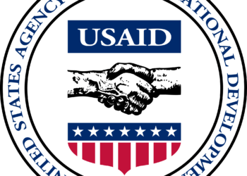 زيمبابوي تهدد بطرد البعثات “غير القانونية” وتبرر طرد موظفي الوكالة الأمريكية للتنمية