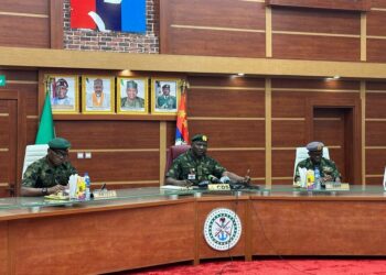 الجيش النيجيري ينفي ضلوعه في هجوم انتقامي بعد مقتل 16 جنديًا