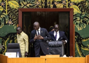 السنغال تحدد موعد الانتخابات الرئاسية في 24 مارس والبرلمان يمرر قانون العفو