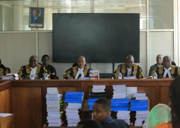 المحكمة الدستورية في أوغندا ترفض التماسًا لإلغاء قانون يجرم الشذوذ الجنسي