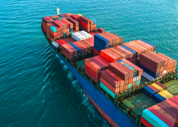 هل يمكن أن تصبح جنوب إفريقيا مركزًا لإعادة الشحن والخدمات اللوجستية لإفريقيا جنوب الصحراء؟: نظرة مستقبلية – (نموذج مينائي ديربان ونجكورا)