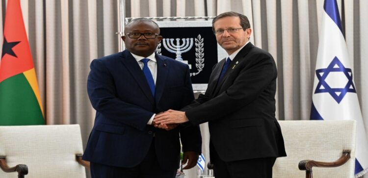 خفايا وأسرار زيارة رئيس غينيا بيساو إلى إسرائيل