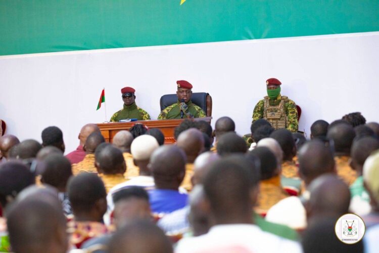 بوركينا فاسو تمدد حكم المجلس العسكري خمس سنوات وتطلق المرحلة الثانية في مواجهة الإرهاب