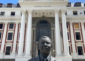 جنوب إفريقيا تقترع.. السيناريوهات المحتملة بشأن نتائج الانتخابات