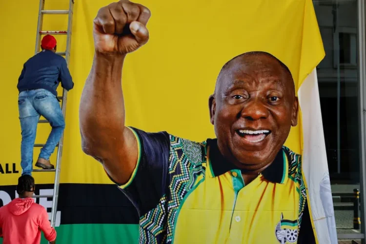 بلومبيرغ: الحزب الحاكم في جنوب إفريقيا قد يفقد الأغلبية لأول مرة منذ 30 عامًا