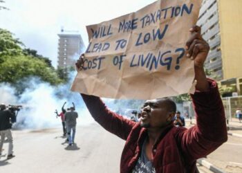 الزيادات الضريبية الجديدة تثير الغضب في كينيا والمعارضة تهدد باحتجاجات حاشدة