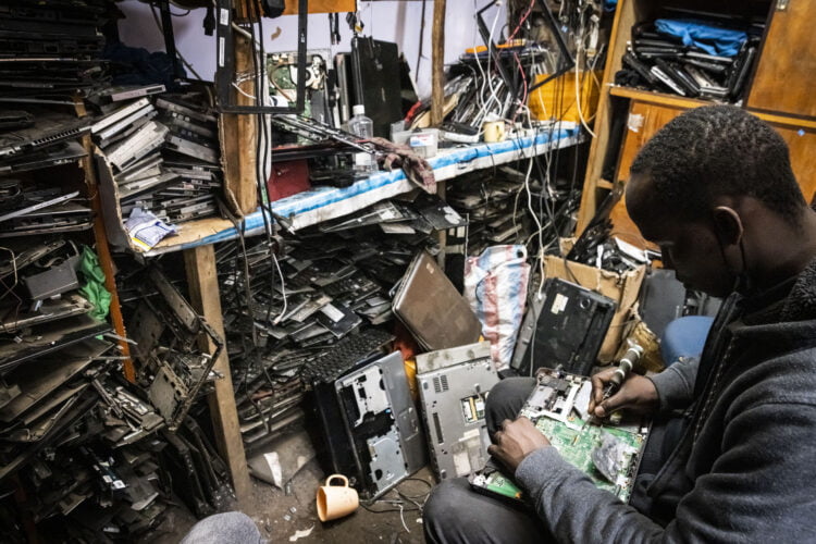 النفايات الإلكترونية في إفريقيا: التدابير وضرورة التحرك