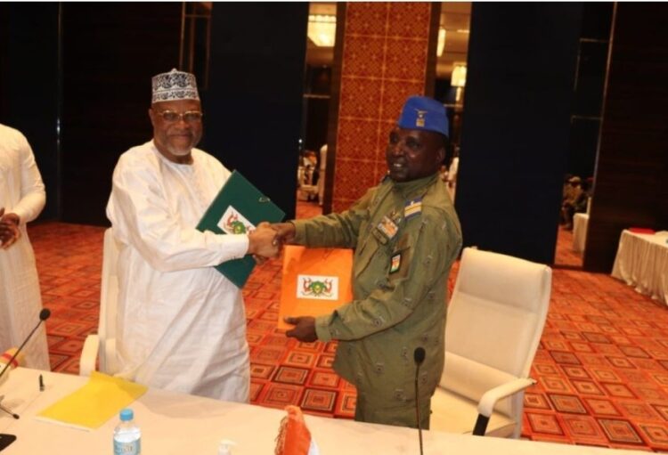 النيجر وتوغو توقعان مذكرة تعاون في مجالات التجارة والنقل والعبور