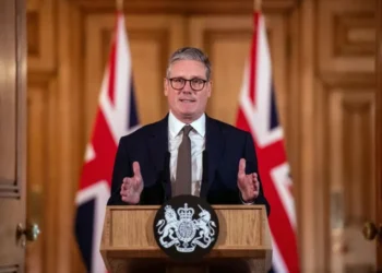 الزعيم البريطاني الجديد كير ستارمر يعلن أن خطة ترحيل رواندا “ماتت ودُفنت”