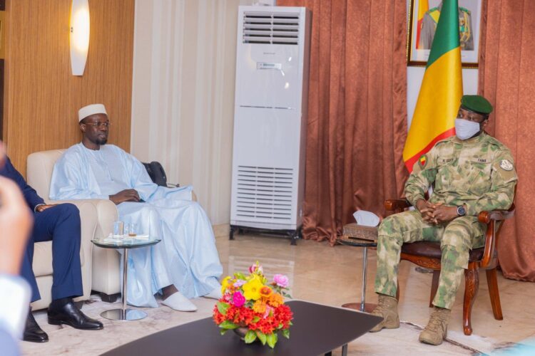 السنغال تندد بالحصار الذي تم فرضه على مالي وتعلن تضامنها معها