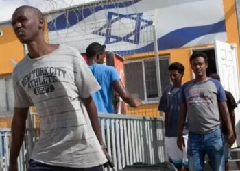 هآرتس: تجنيد أفارقة في الجيش الإسرائيلي مقابل إقامة ورواتب عالية