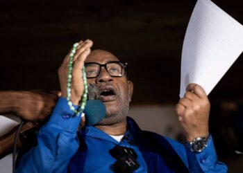 محاولة اغتيال فاشلة لـ رئيس جزر القمر ومهاجمه يلقى مصرعه في ظروف غامضة