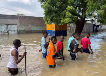 منظمة دولية: تغير المناخ أدى إلى تفاقم هطول الأمطار في المناطق الإفريقية المتضررة من الفيضانات