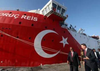 برفقة فرقاطات ومروحيات حربية..تركيا تبدأ التنقيب عن النفط والغاز في الصومال