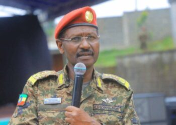 قائد الجيش الإثيوبي يهدد الصومال والرئيس حسن شيخ محمود يبحث التطورات مع إريتريا