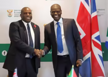 جنوب إفريقيا وبريطانيا تعززان العلاقات التجارية والدفاعية