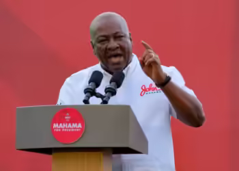 استطلاعات الرأي يتوقع فوز زعيم المعارضة في الانتخابات الرئاسية المقبلة بغانا