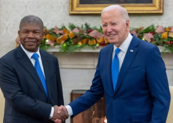 الرئيس الأمريكي يزور أنغولا 2 يسمبر وضغوط لبحث انتهاكات حقوق الانسان