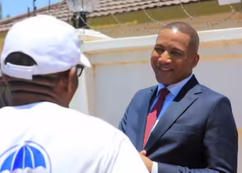 ناخبو بوتسوانا يُلحقون هزيمة صادمة بالحزب الحاكم ومرشح المعارضة دوما بوكو يتولى الرئاسة