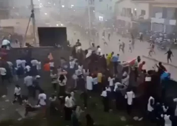 الجثث مصطفة على مد النظر.. مجزرة جماعية في مباراة كرة قدم بغينيا