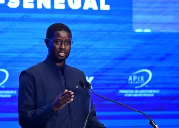 رئيس السنغال: وجود قواعد عسكرية فرنسية يتعارض مع السيادة