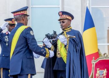 ترقية الرئيس التشادي محمد ديبي إلى رتبة ماريشال