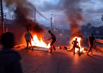 أعمال العنف في موزمبيق تُشعل فتيل النزوح والفوضى الاقتصادية