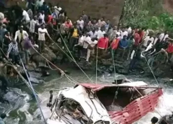 مصرع 71 شخصًا إثر سقوط حافلة بنهر في جنوب إثيوبيا