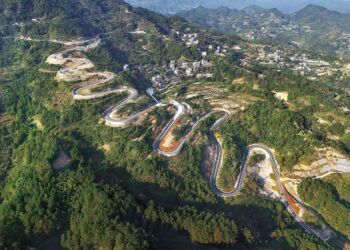 عين على إفريقيا (2-3 مارس 2025م): نمو إفريقيا: تفاؤل وتحديات
