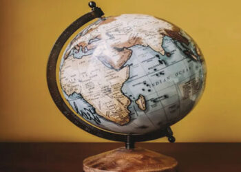 إفريقيا وآسيا: حكاية صناعة العالم بين التغيير والتنافس